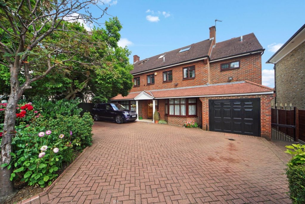 Park View Road, Ealing, London, W5 Dendrow