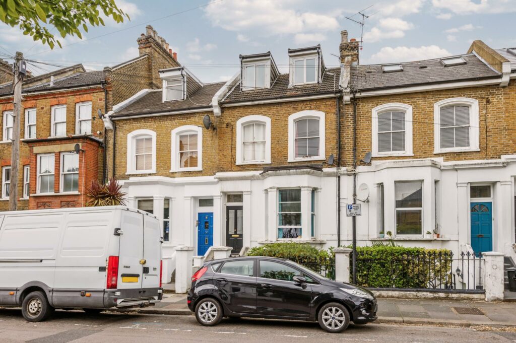 Spencer Road, London, W3 Dendrow
